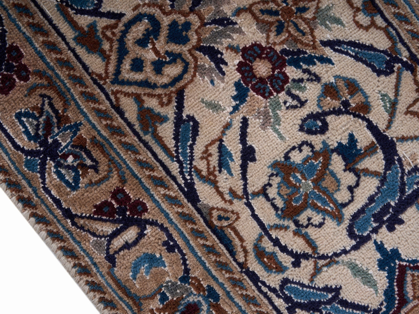 9003 - 7'9" x 11'10"