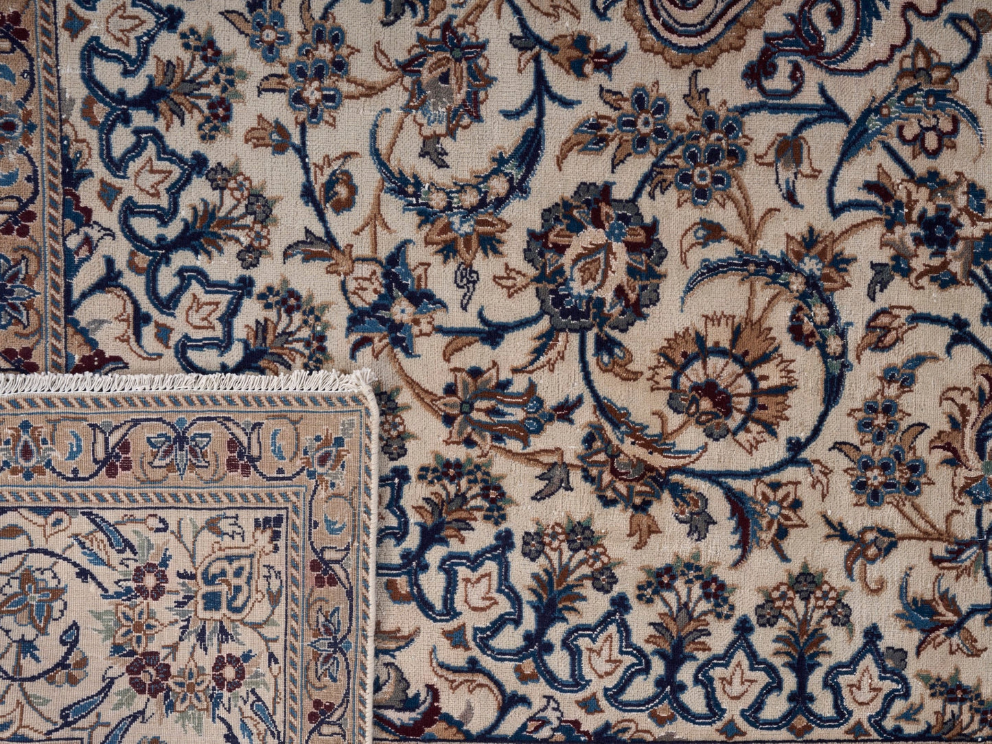 9003 - 7'9" x 11'10"