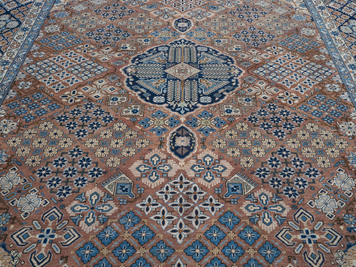 9002 - 9'2" x 12'10"