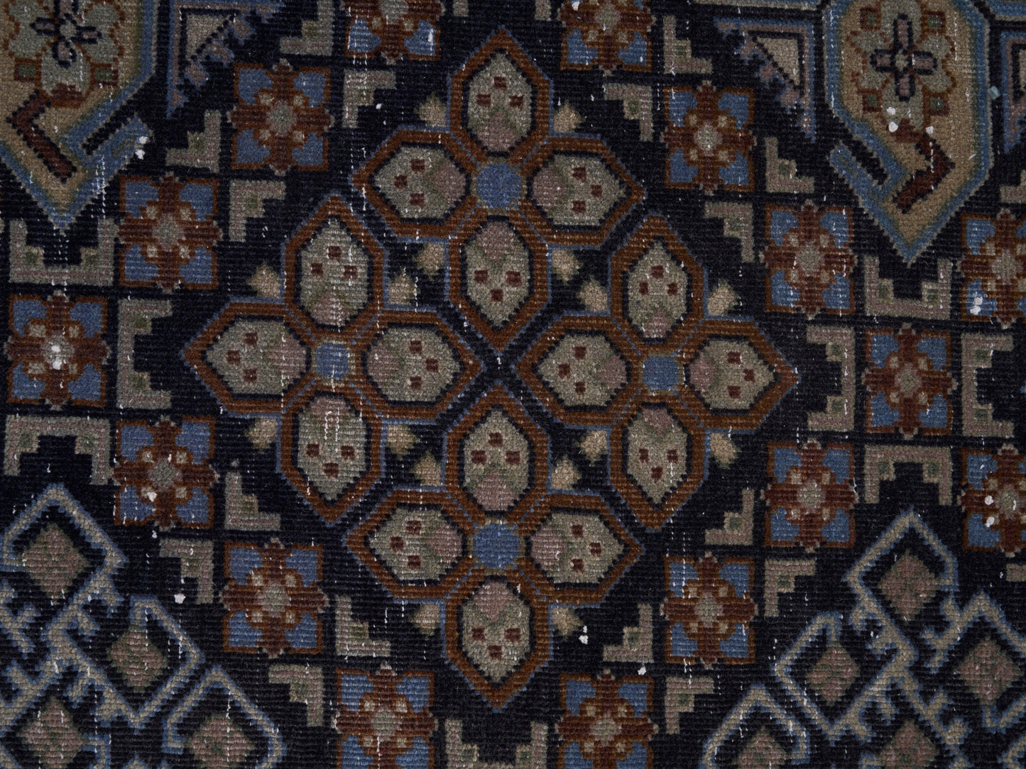 XL145 - 9'1" x 12'10"