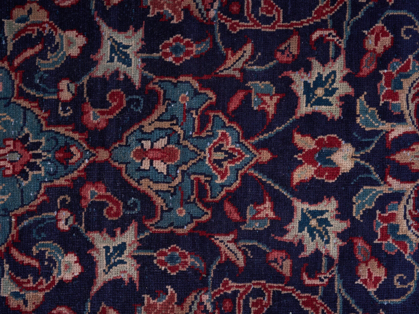 8978 - 9'5" x 12'11"