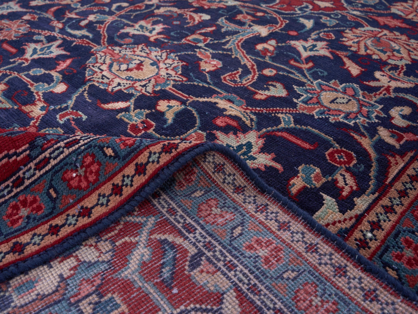 8978 - 9'5" x 12'11"