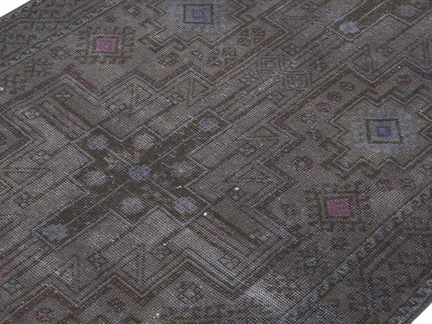 8900 - 3'6" x 10'10"