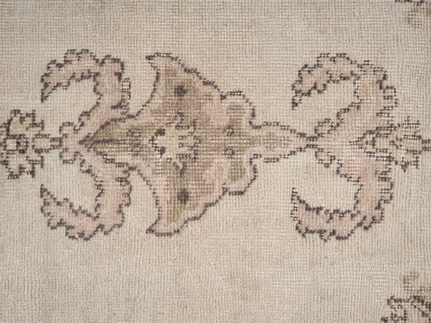 1023 - 3'7" x 7'