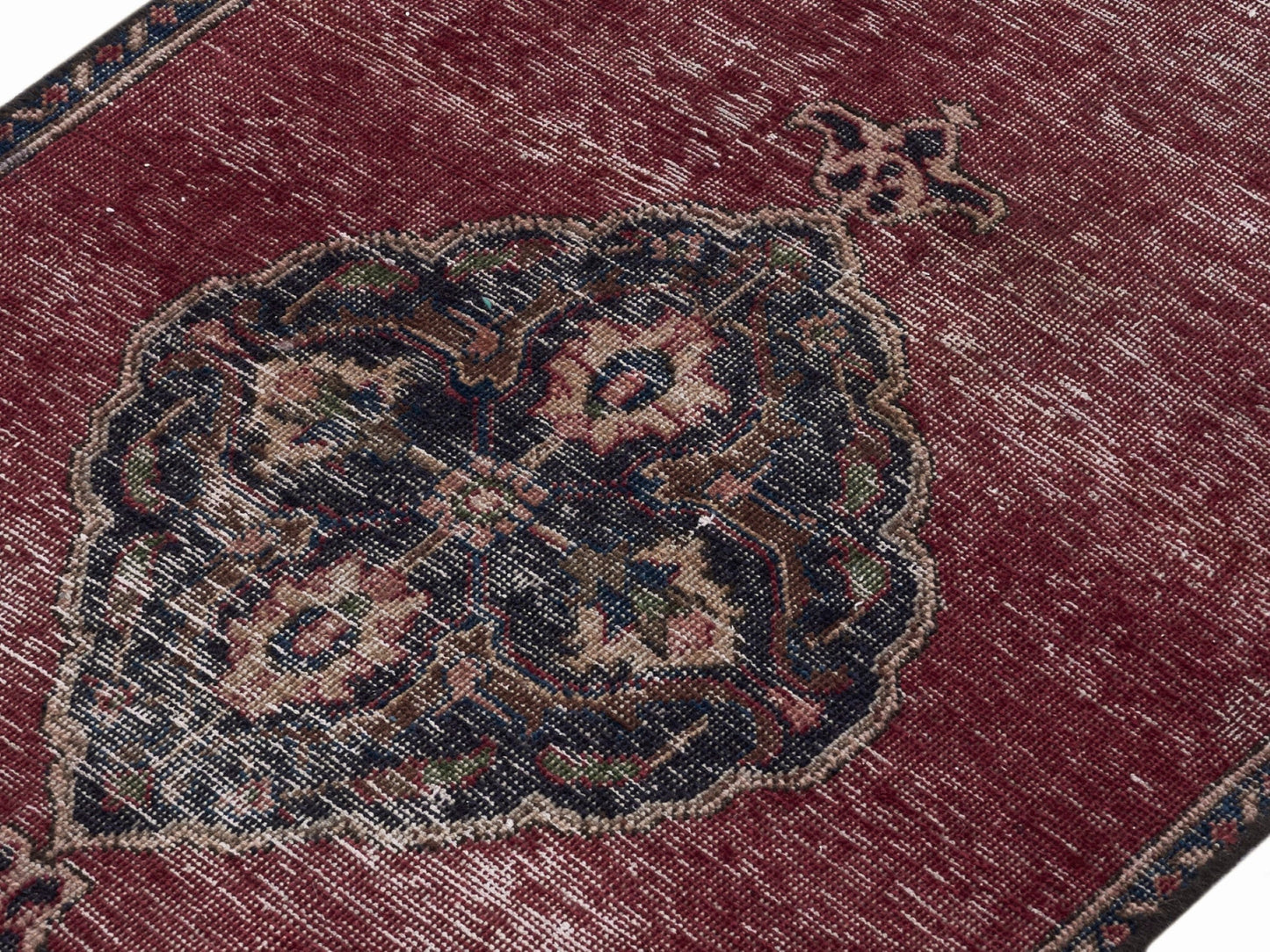 8954 - 2'6" x 15'11"