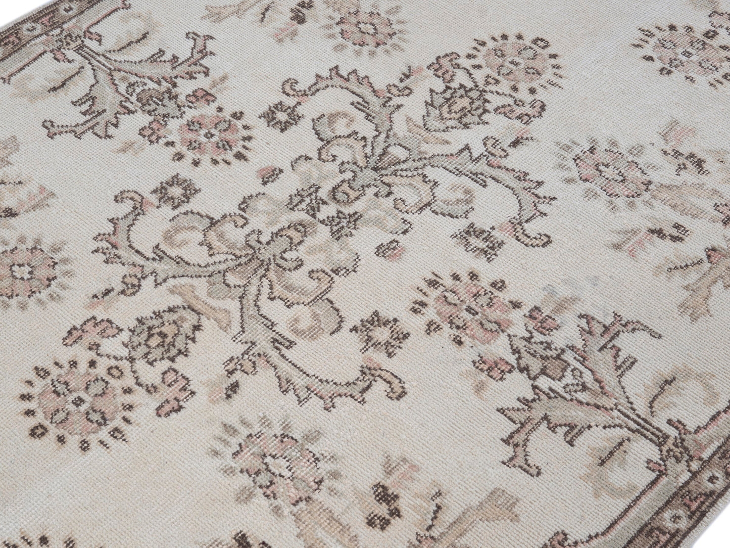 8000 - 3'10" x 6'11"