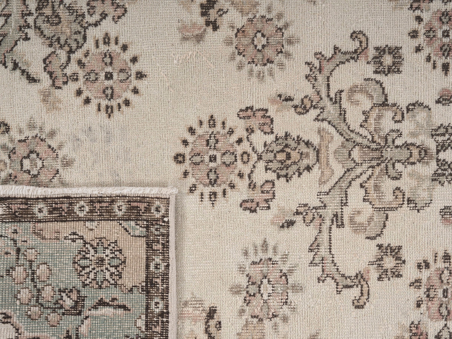 8000 - 3'10" x 6'11"