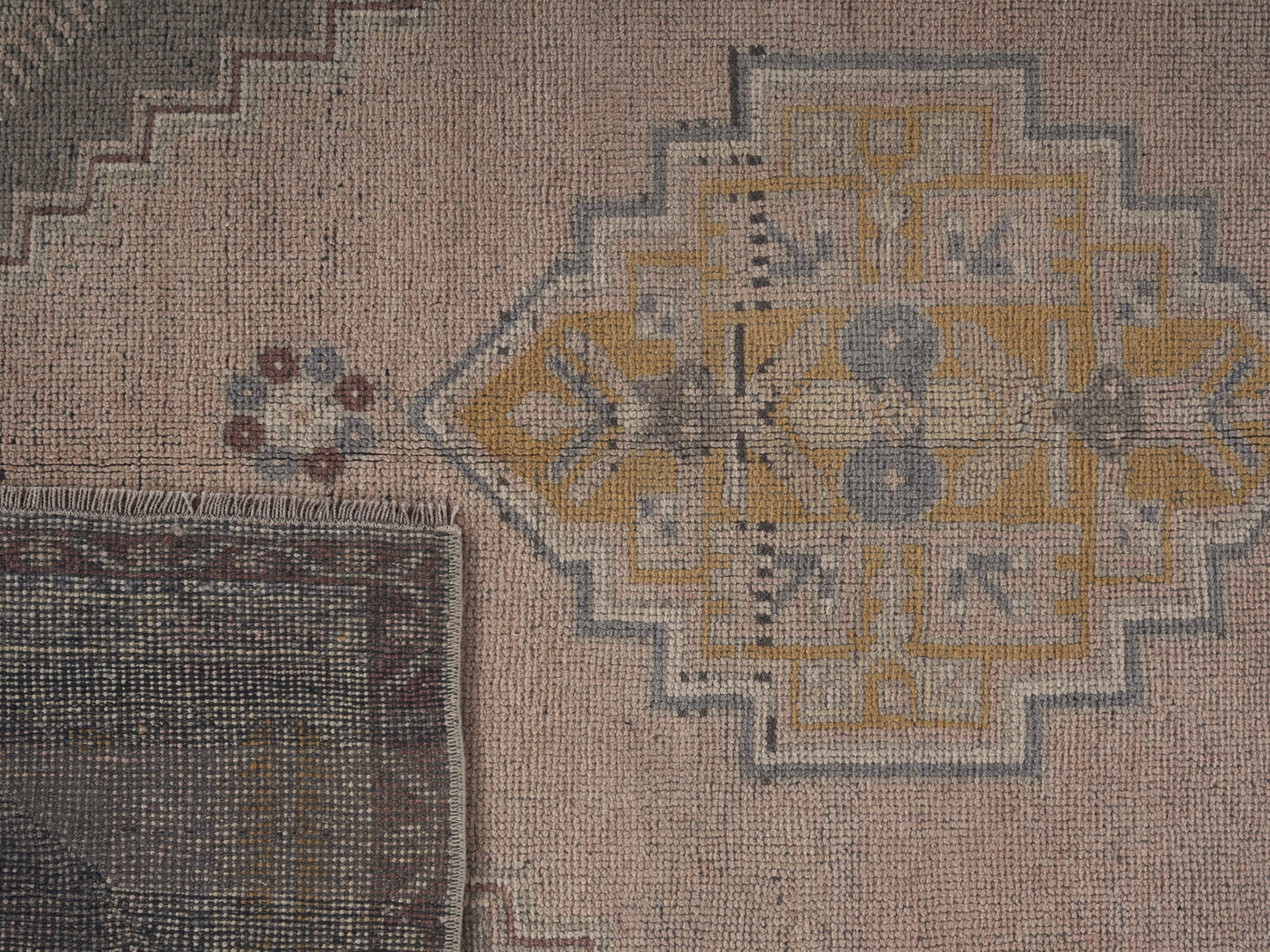 8895 - 3'10" x 6'11"