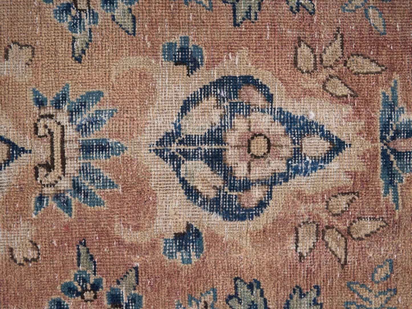 XL339 - 7'11" x 12'2"