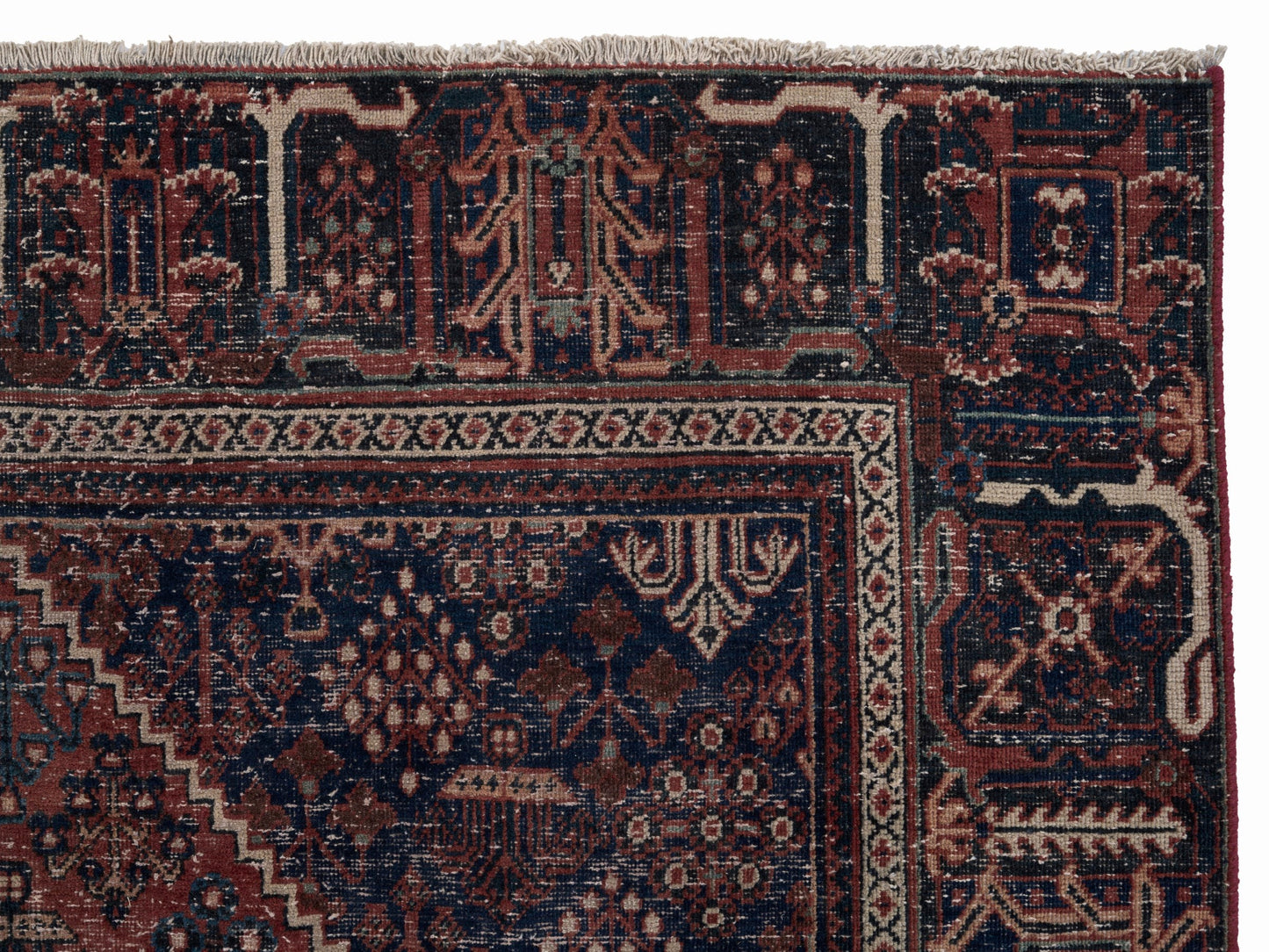 9046 - 7'9" x 10'11"