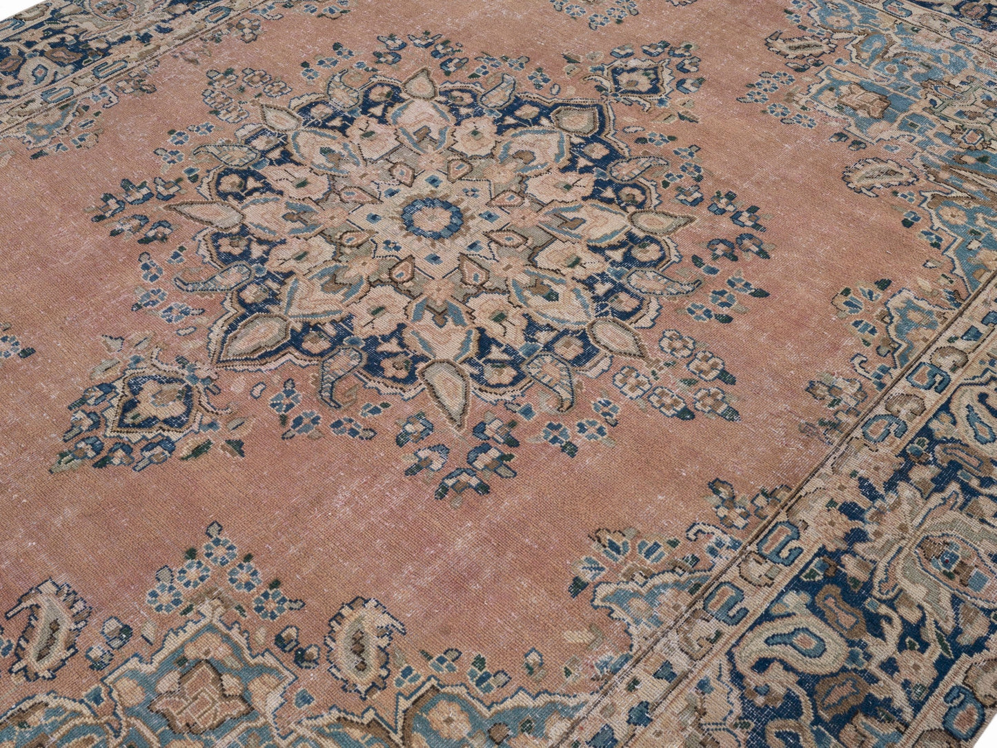 9042 - 8'10" x 11'9"