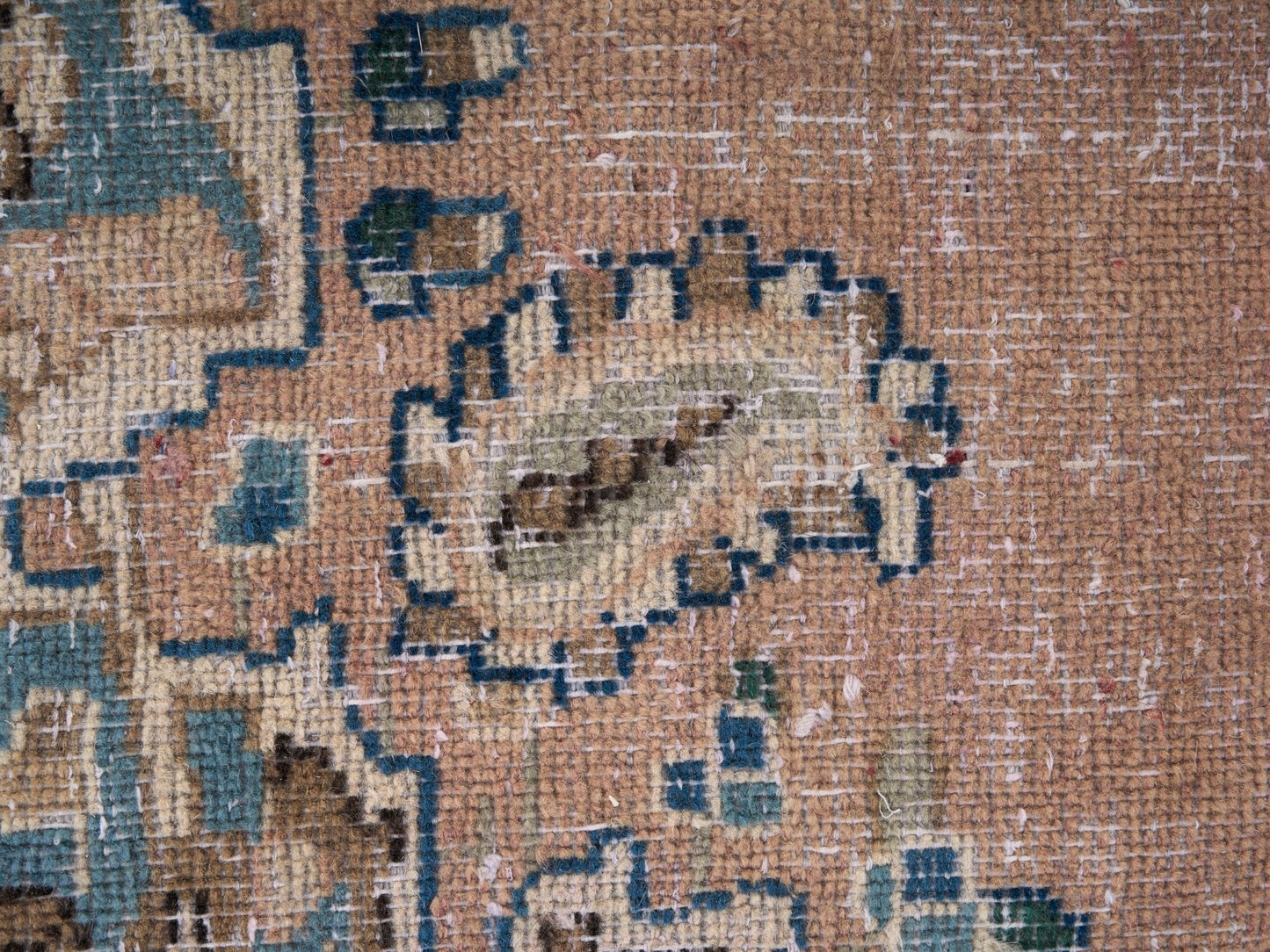 9042 - 8'10" x 11'9"