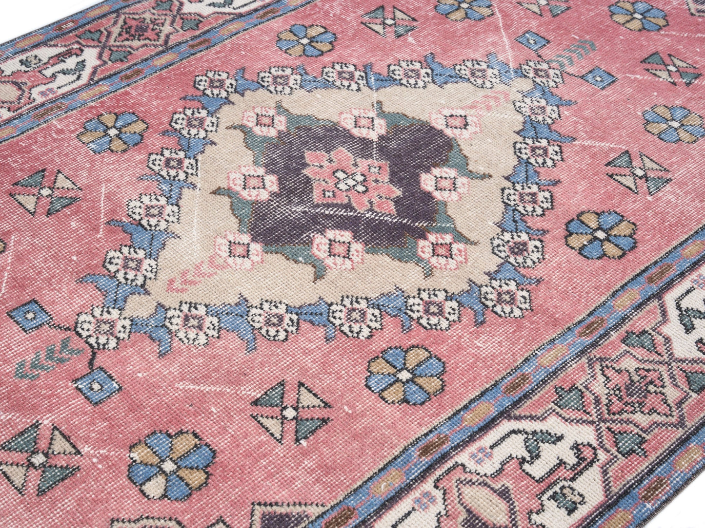 8390 - 3'10" x 6'11"