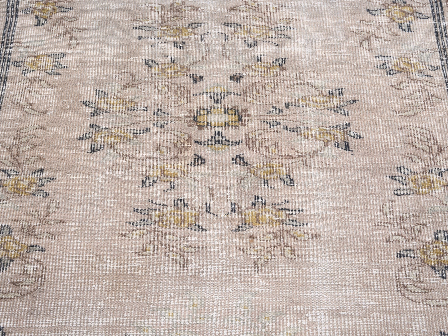 8385 - 3'11" x 6'11"