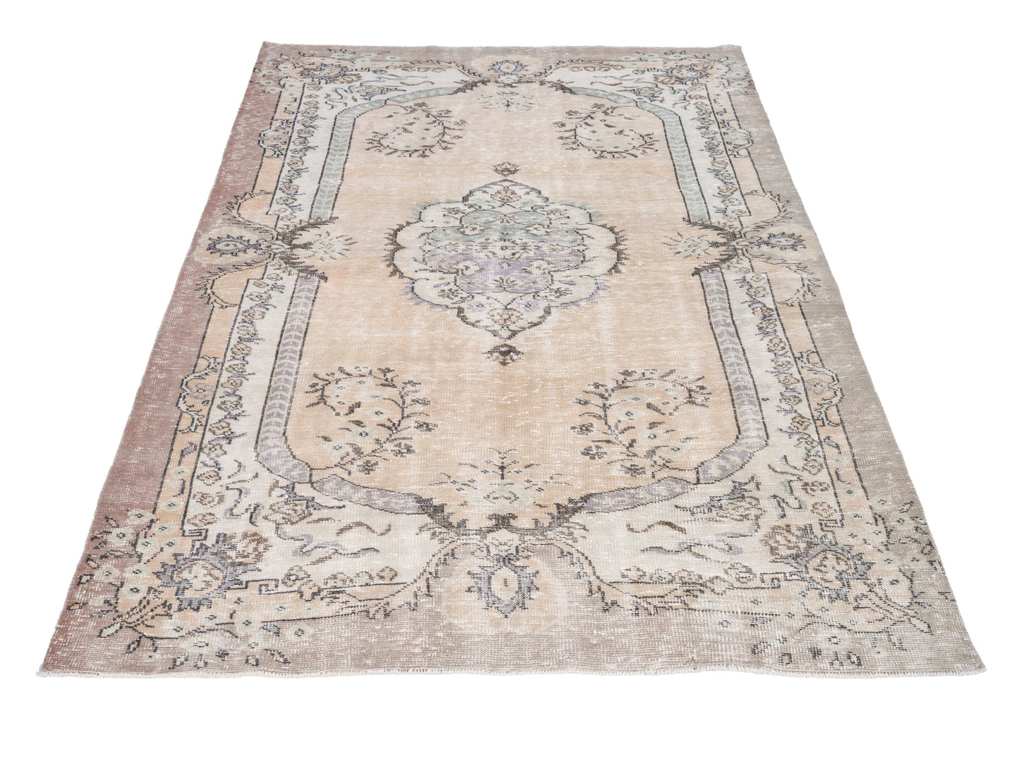 8601 - 5'10" x 8'10"