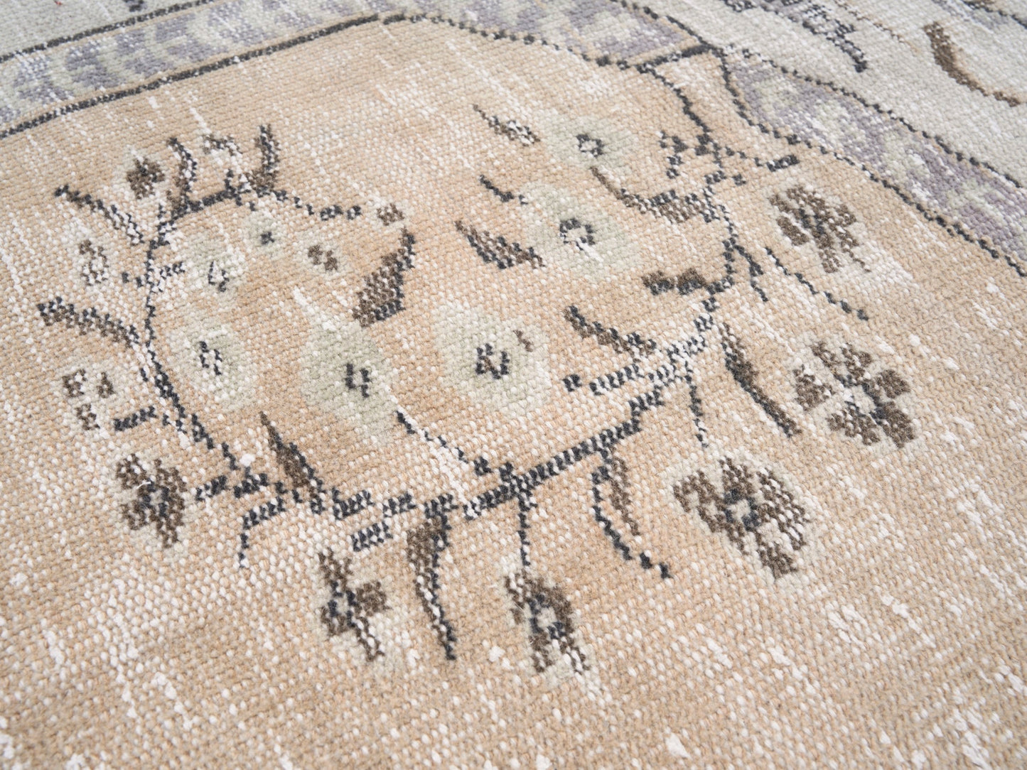 8601 - 5'10" x 8'10"