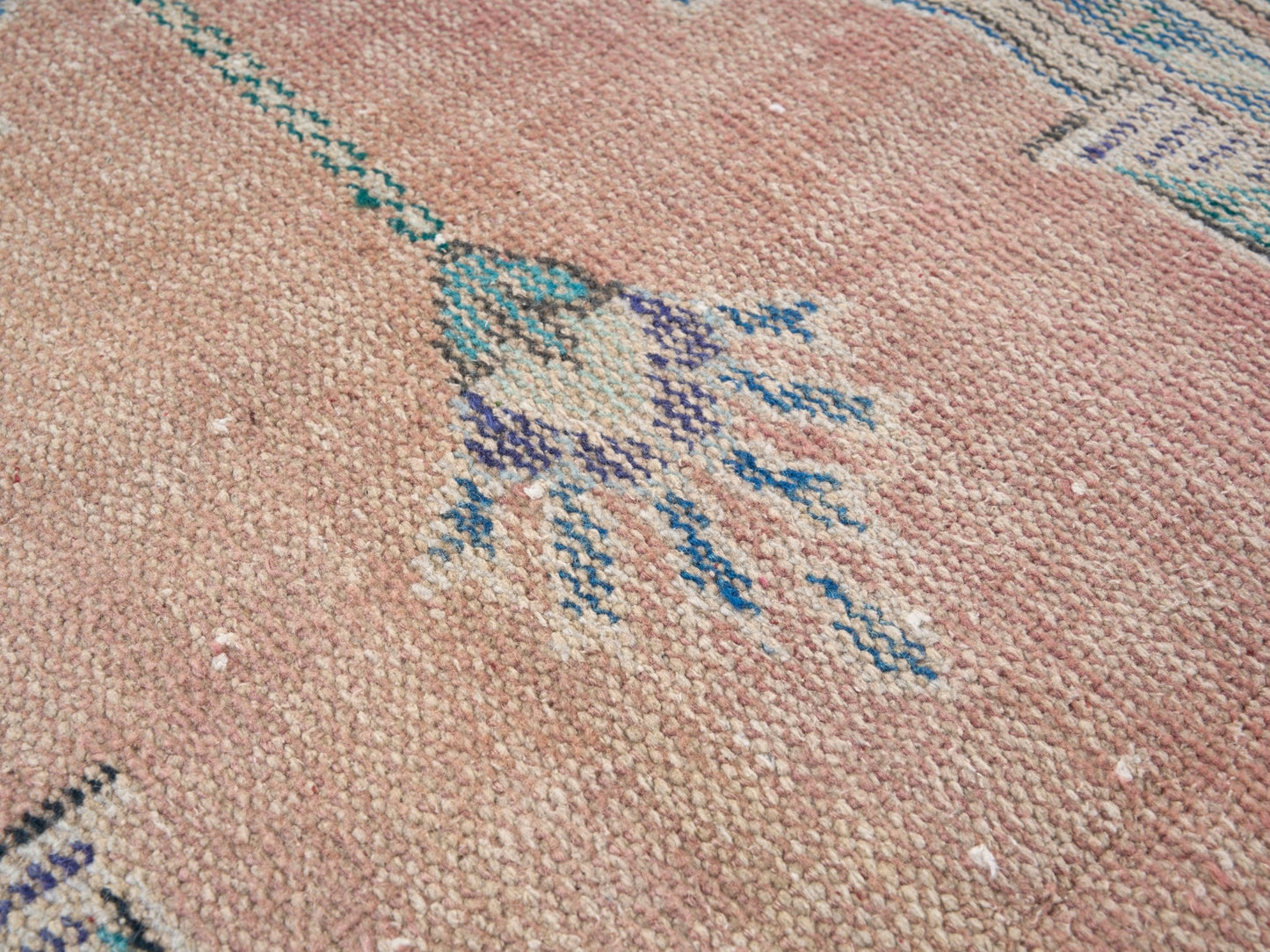 8585 - 3'10" x 9'11"