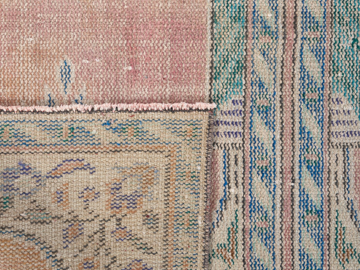 8585 - 3'10" x 9'11"