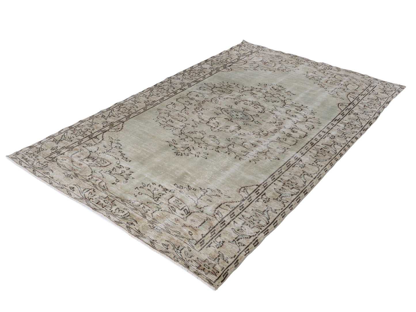 8009 - 5'11" x 9'11"