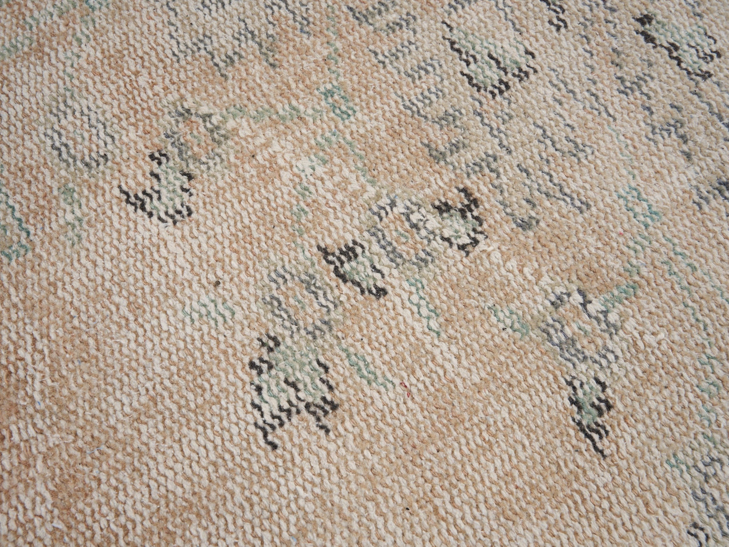 8093 - 5'10" x 9'11"