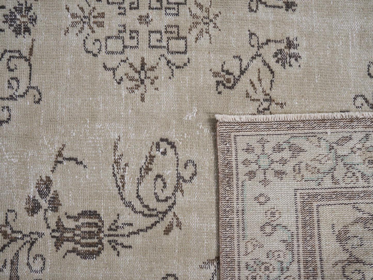 8116 - 6'10" x 10'9"