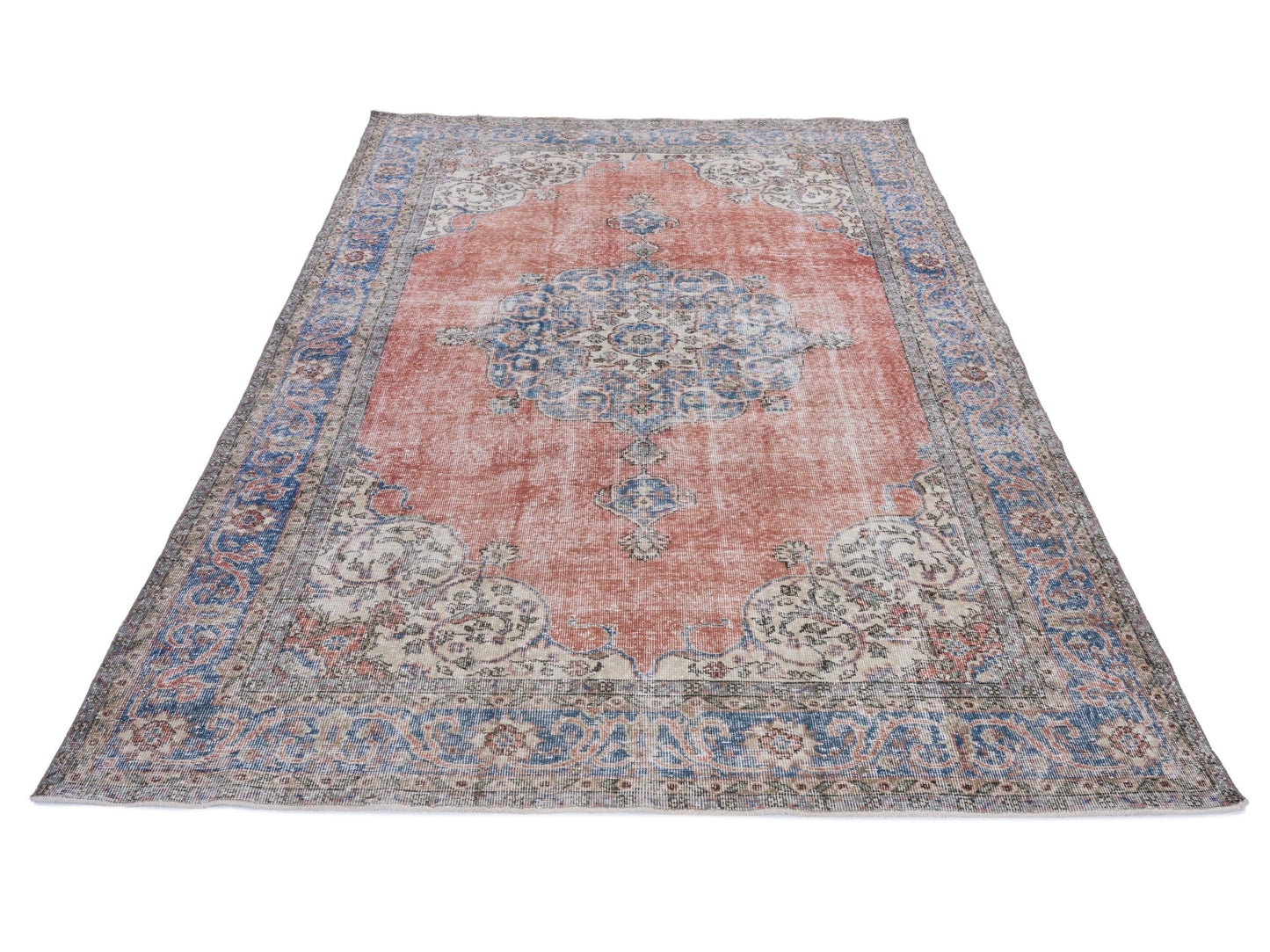 8114 - 7'1" x 10'11"