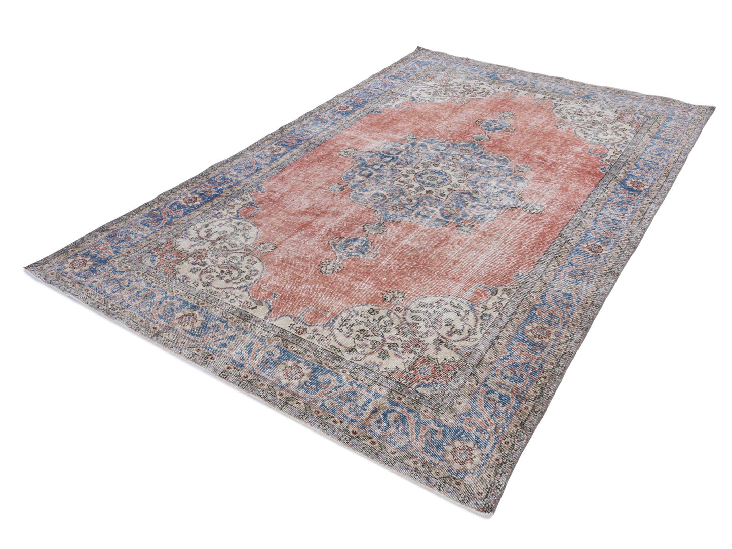 8114 - 7'1" x 10'11"