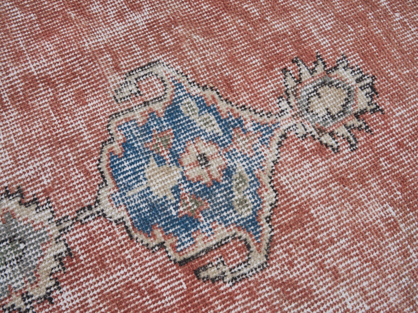 8114 - 7'1" x 10'11"