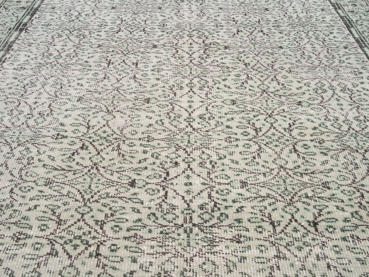 3186 - 6' x 10'1"