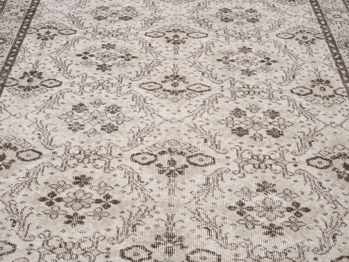 8649 - 4'10" x 8'10"