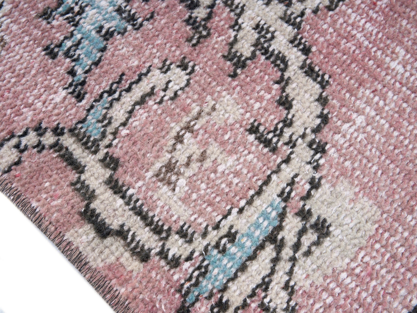 8711 - 4'11" x 7'11"