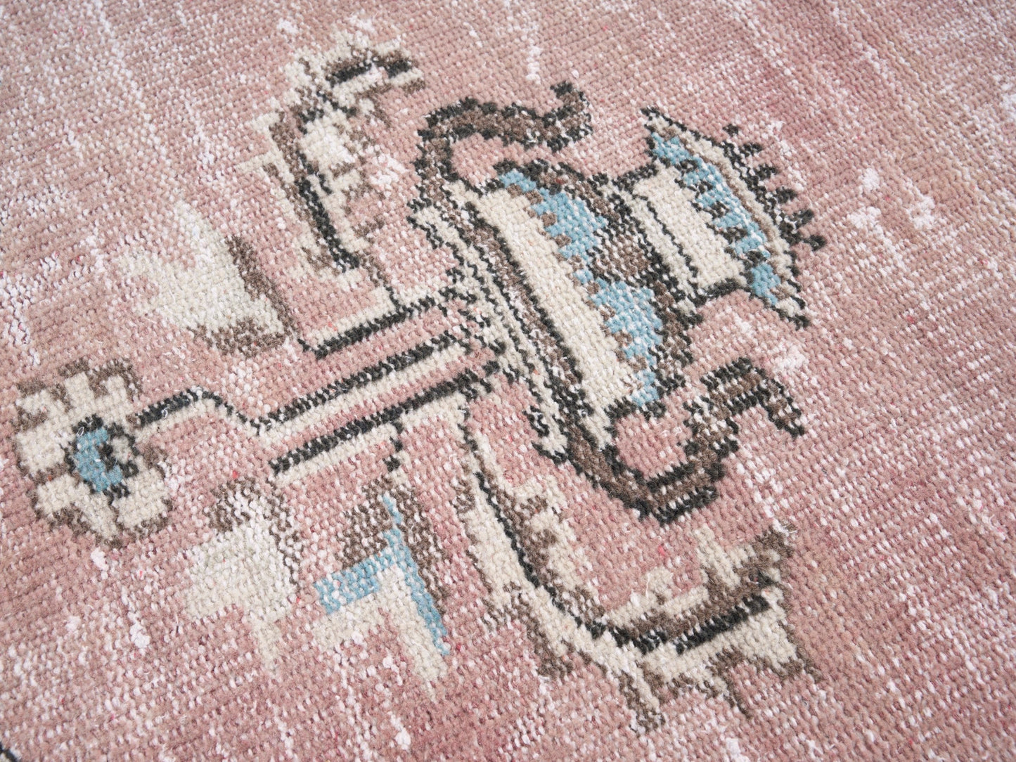 8711 - 4'11" x 7'11"