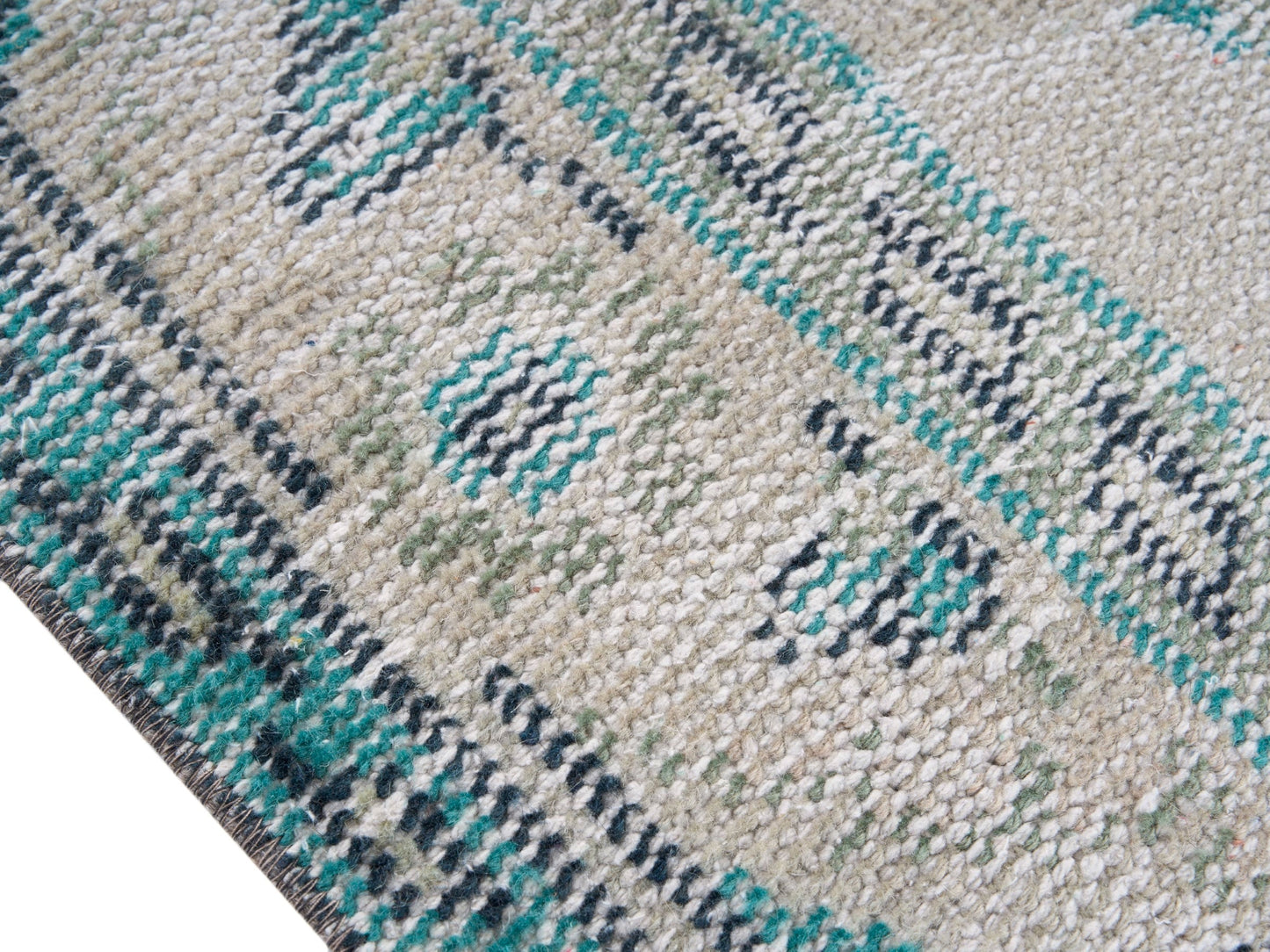 8695 - 4'11" x 8'10"