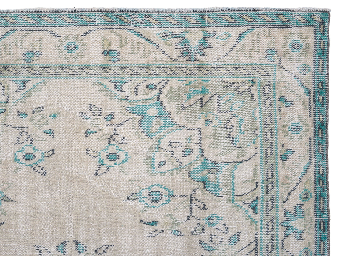 8695 - 4'11" x 8'10"