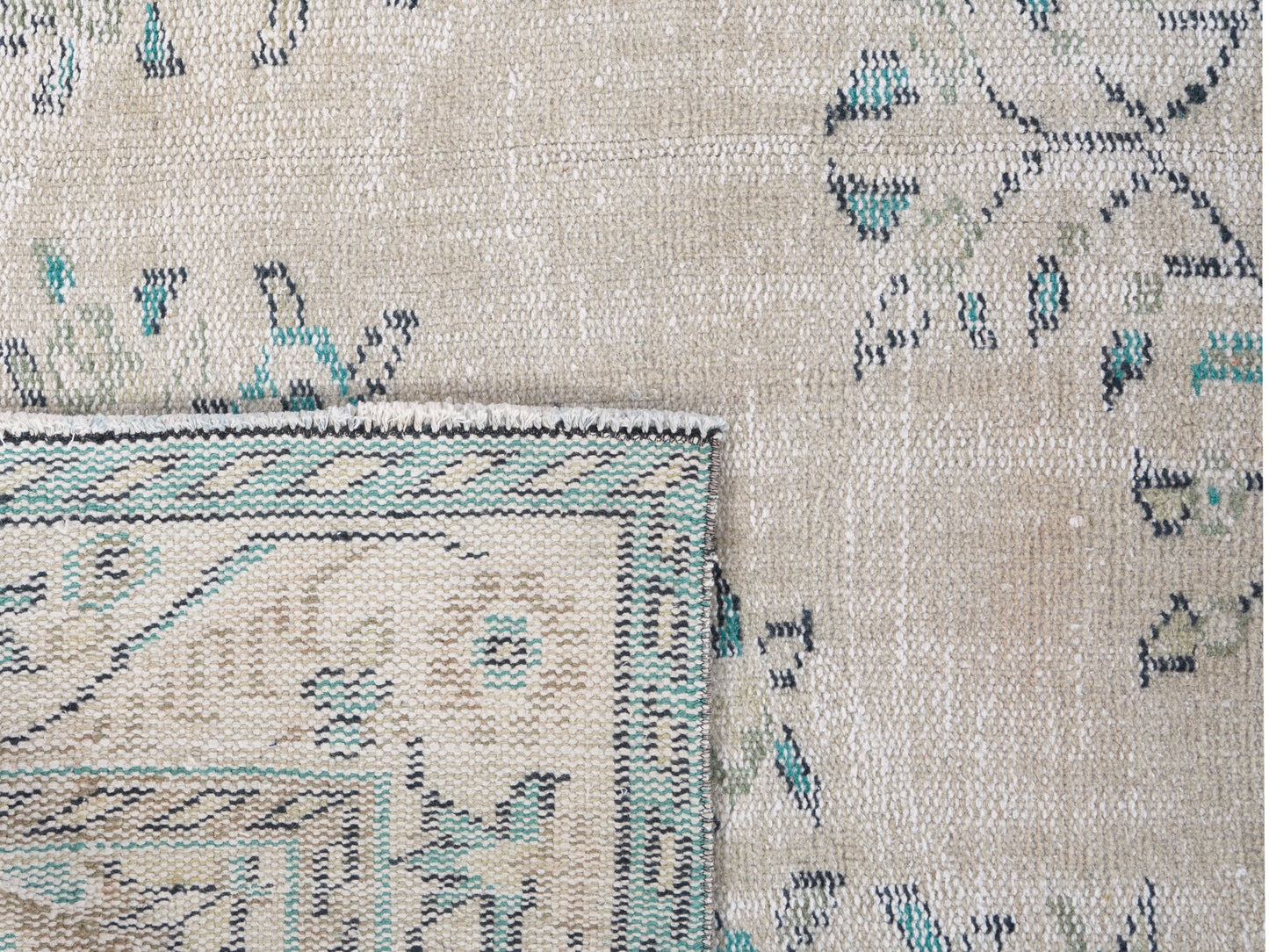 8695 - 4'11" x 8'10"