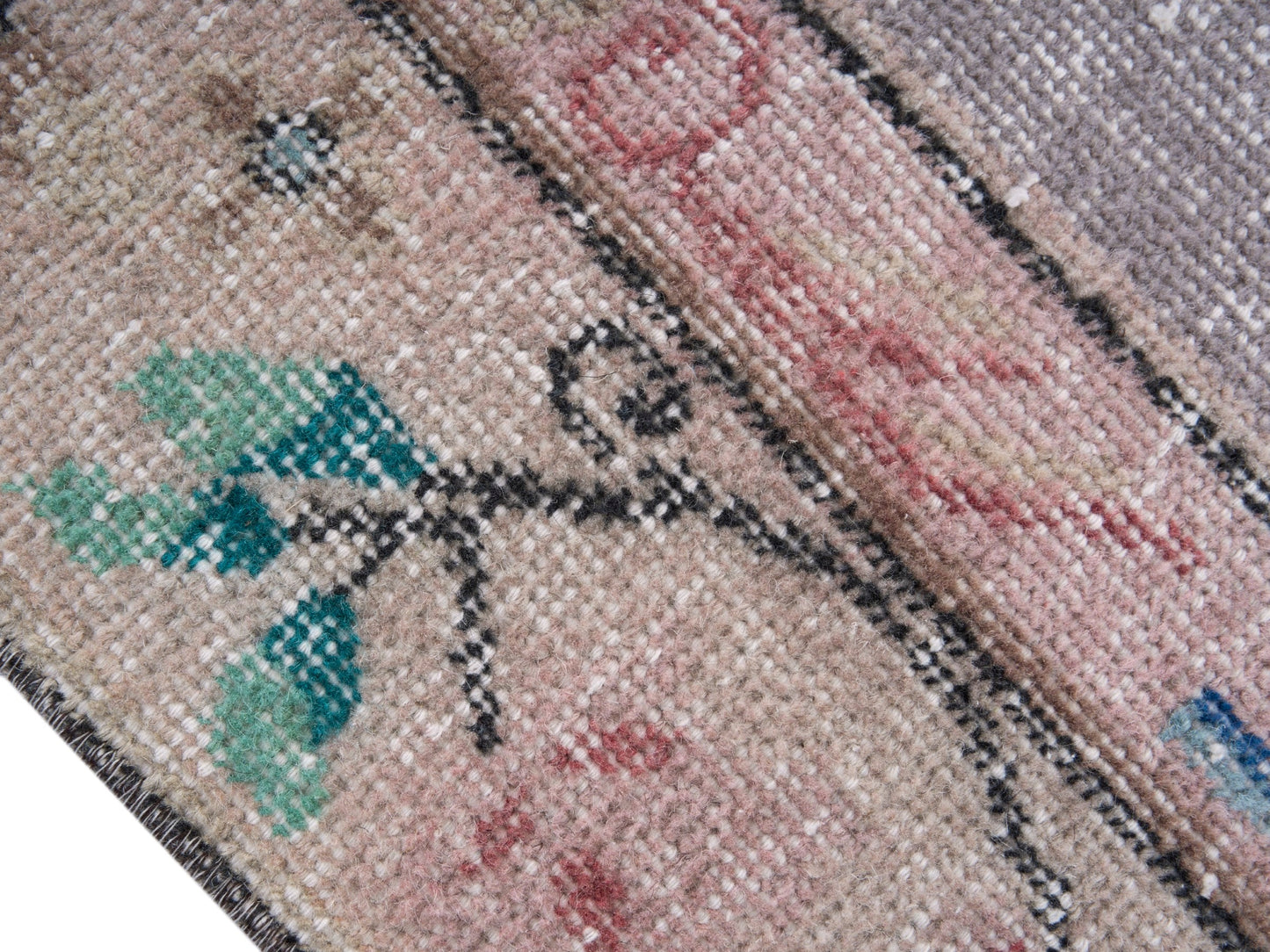 8753 - 5'10" x 8'11"