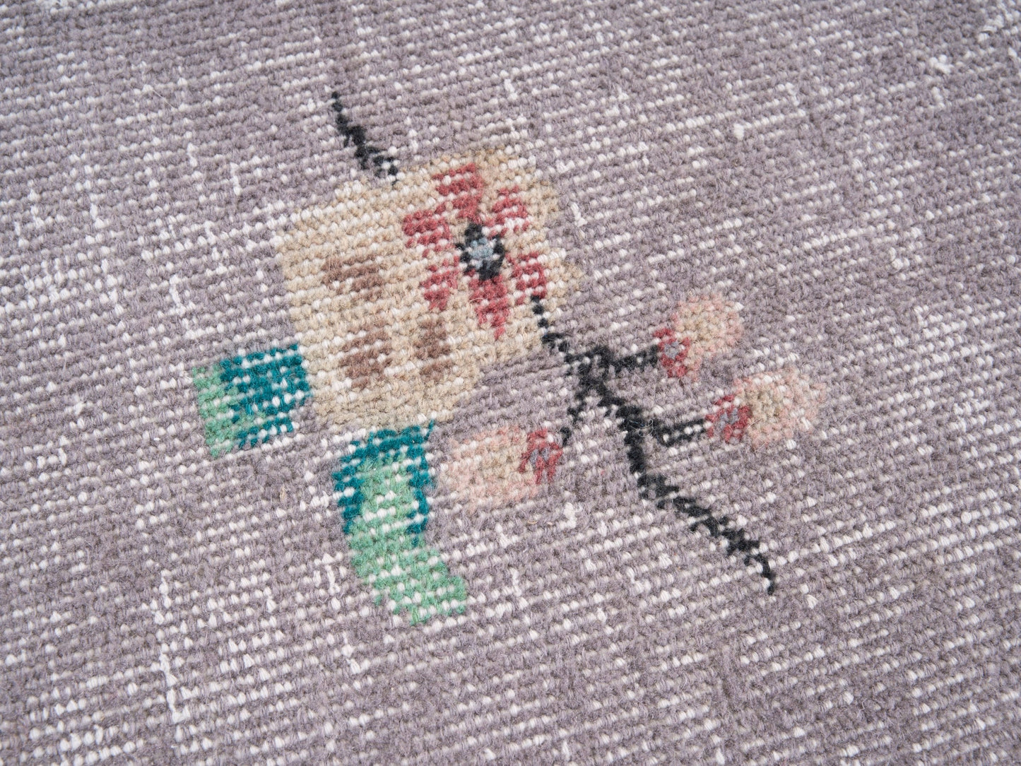 8753 - 5'10" x 8'11"