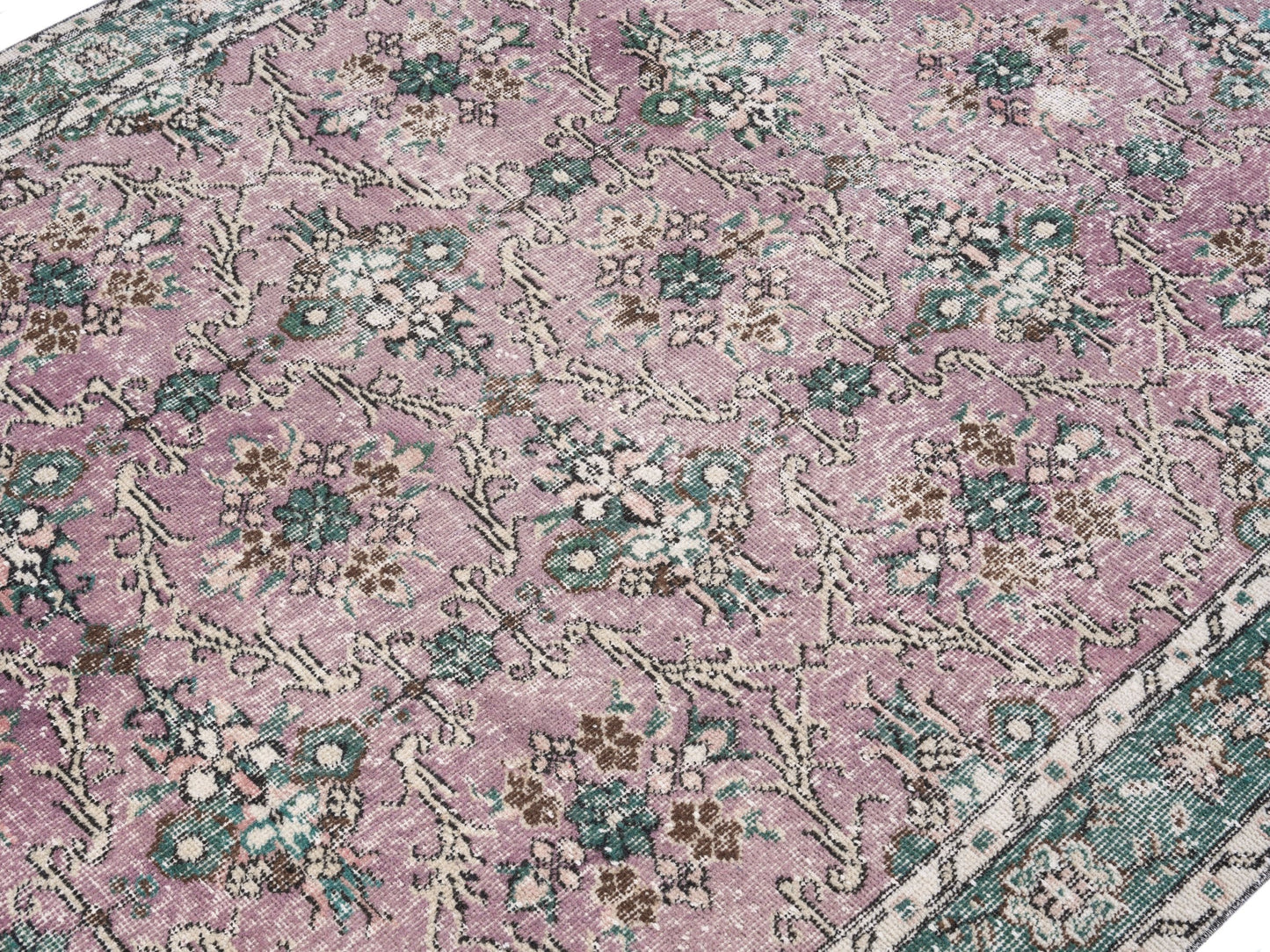 8705 - 4'11" x 8'11"