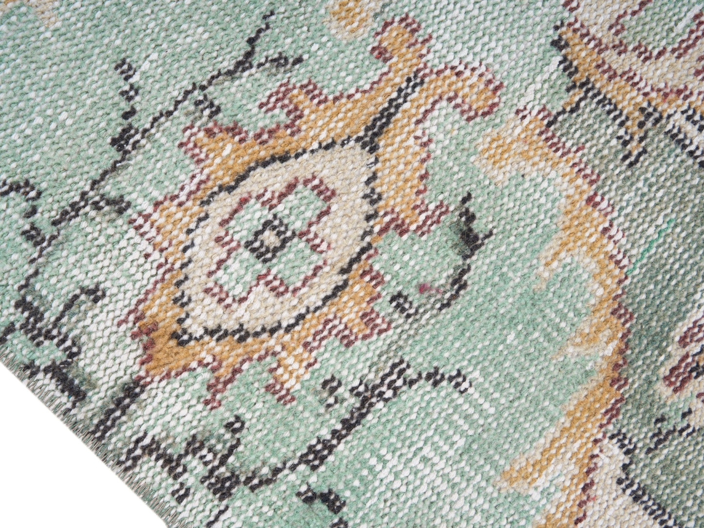 8682 - 5'10" x 10'6"