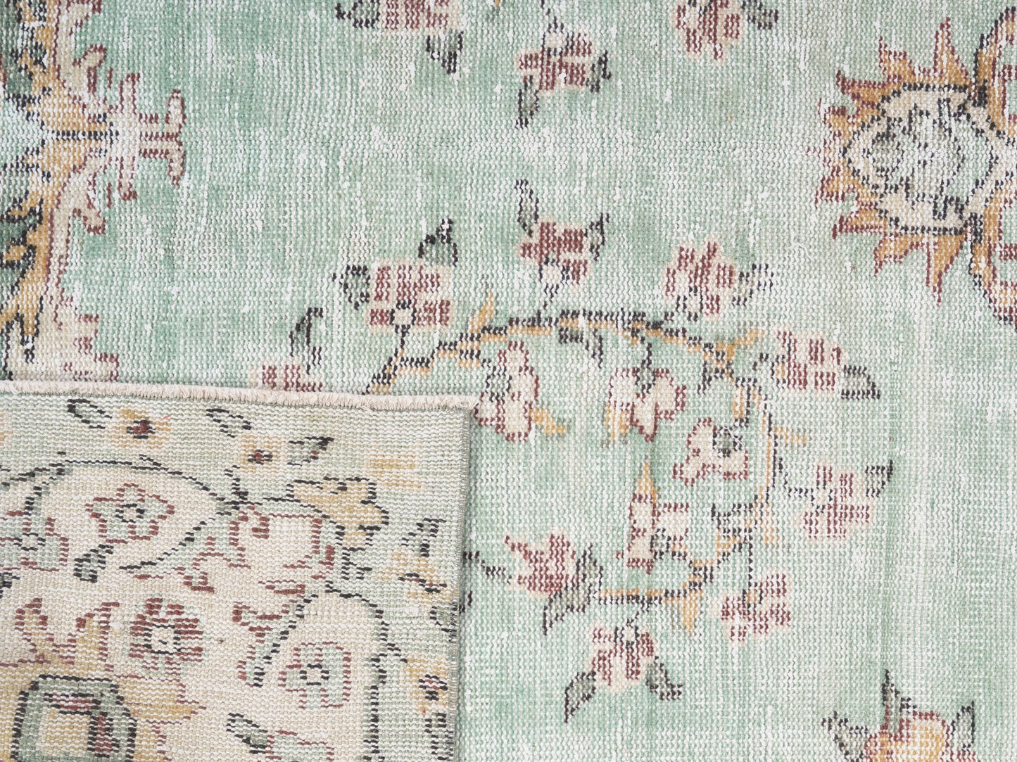 8682 - 5'10" x 10'6"