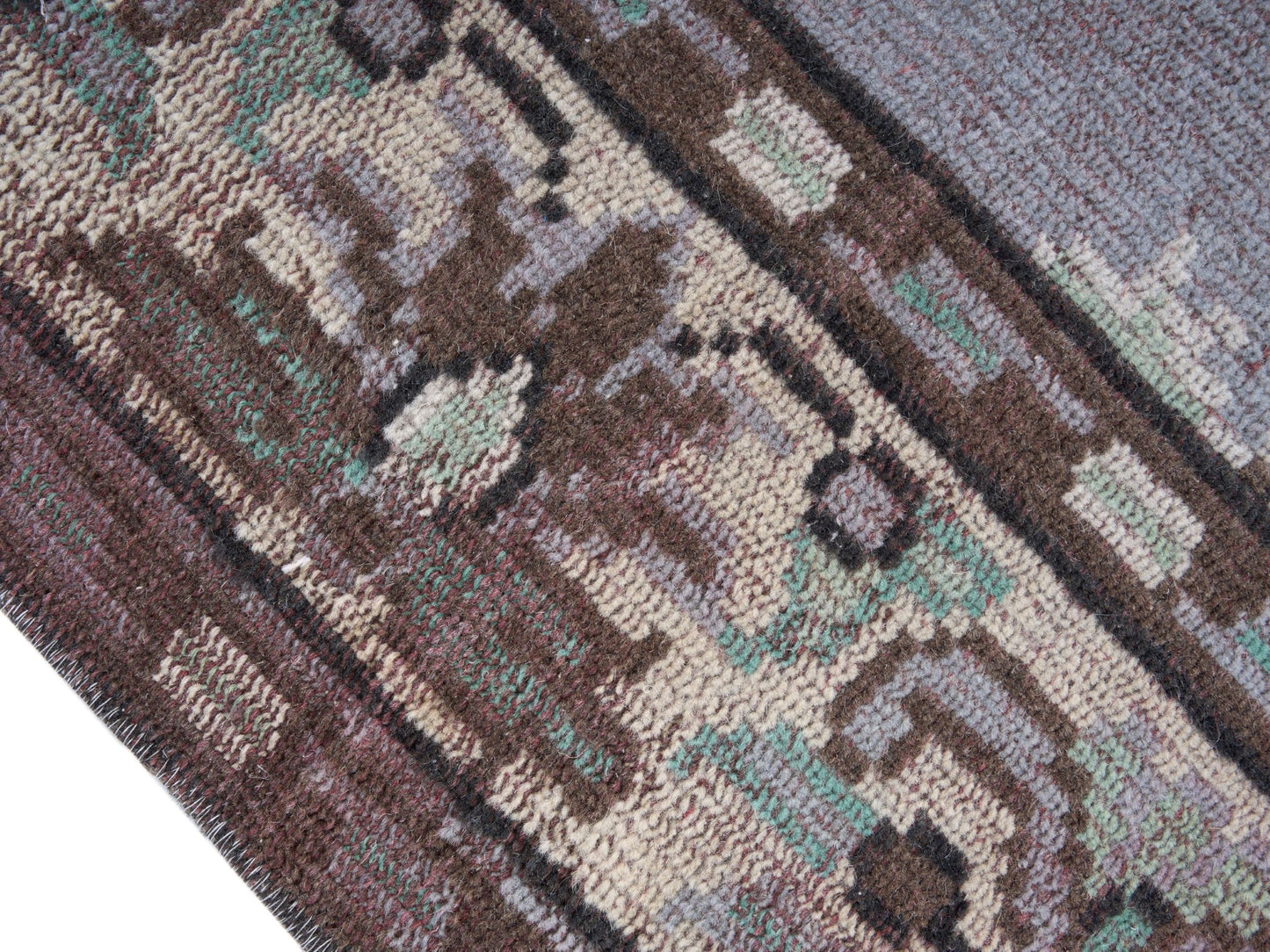 8673 - 5'10" x 10'1"