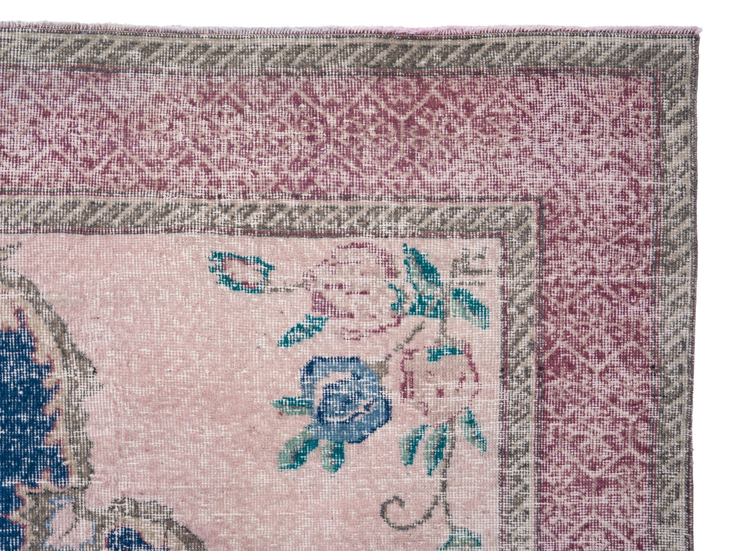 8444 - 6'10" x 10'5"