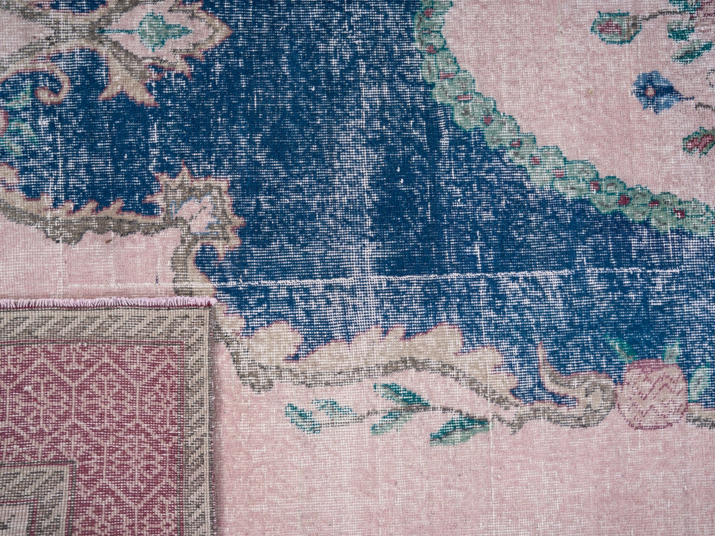 8444 - 6'10" x 10'5"