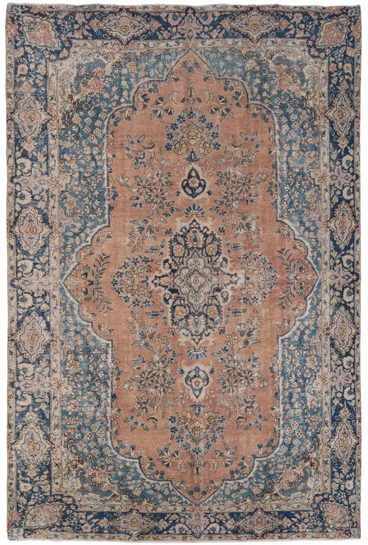 9047 - 7'11" x 12'2"