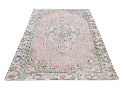 8252 - 5'10" x 10'2"