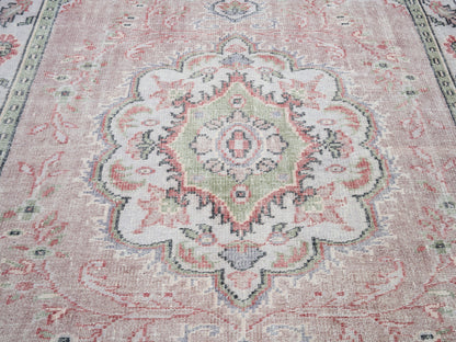 8252 - 5'10" x 10'2"