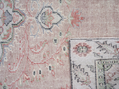 8252 - 5'10" x 10'2"