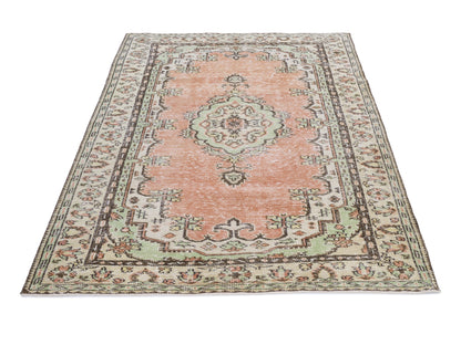 8113 - 5'10" x 8'11"