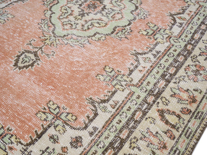 8113 - 5'10" x 8'11"