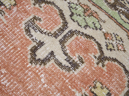 8113 - 5'10" x 8'11"